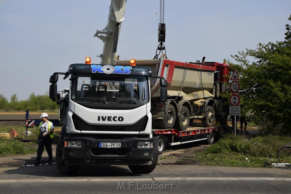 Schwerer VU LKW Zug Bergheim Kenten Koelnerstr P564.JPG - Miklos Laubert